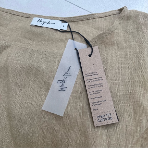 Magic Linen Tan Shorts & Blouse - Picture 3 of 3
